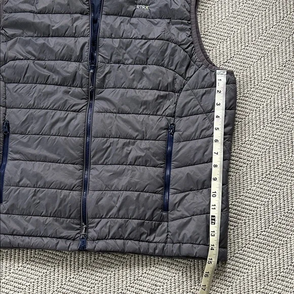 Johnnie-O Men's Quilted Vest - Picture 4 of 11